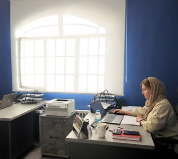 کارمندان شرکت تجارت دانه کیهان