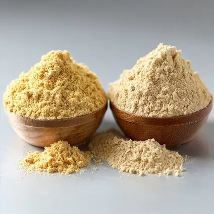 مقایسه ظاهری کنجاله سویا فله و کیسه‌ای با دو نوع رنگ و دانه‌بندی متفاوت